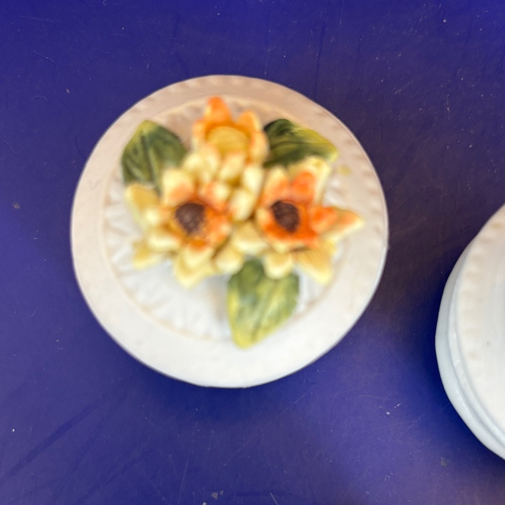 Floral Ceramic Trinket Boxes Set - Picture 7 of 9